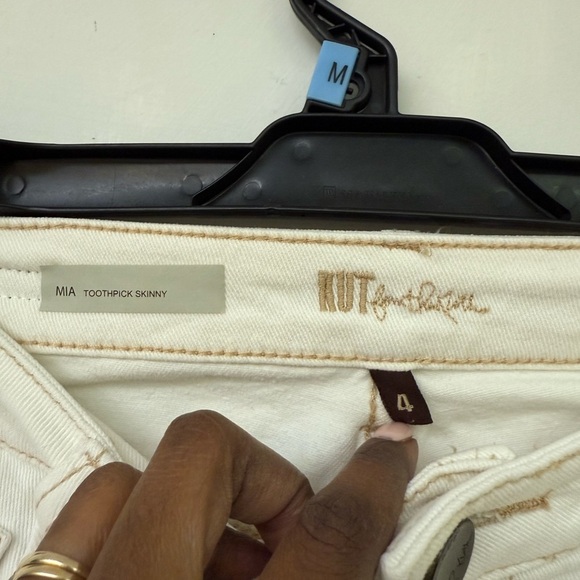 KUT Distressed Skinny Jeans Size 4 - Picture 6 of 6